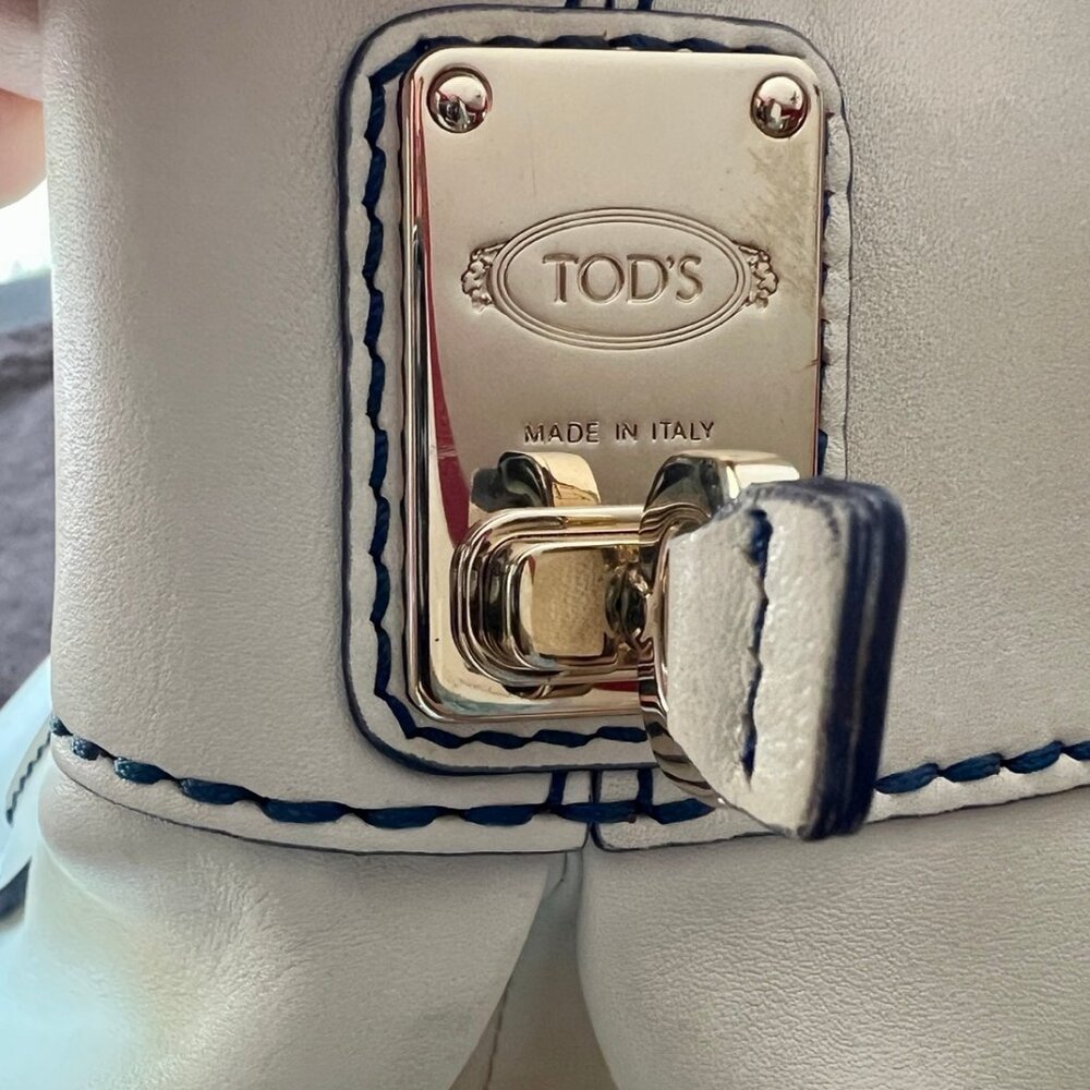 AUTHENTIC Italian Designer Tod's 'D Bag' Shoulder Bag - Picture 5 of 15